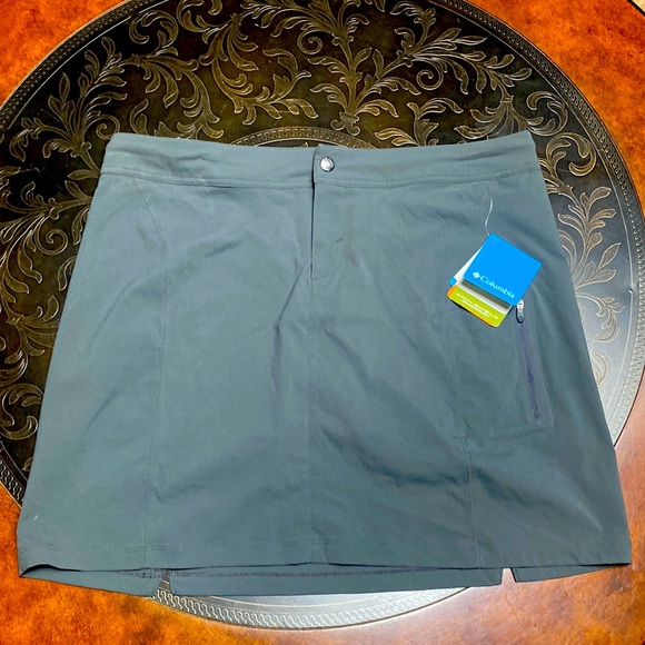 Columbia Pants - Columbia Omni-Shield Advanced Repellency Just Right Skort Size 16